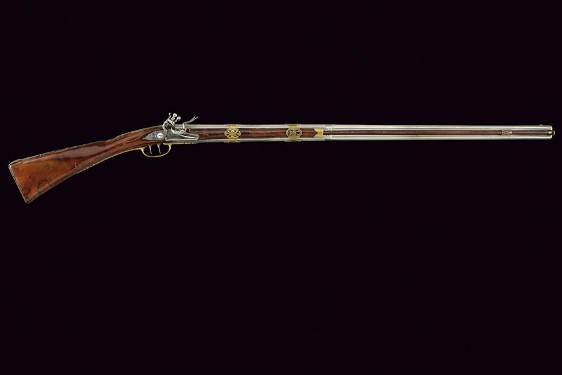 Fine ed elegante sovrapposto a pietra focaia alla romana