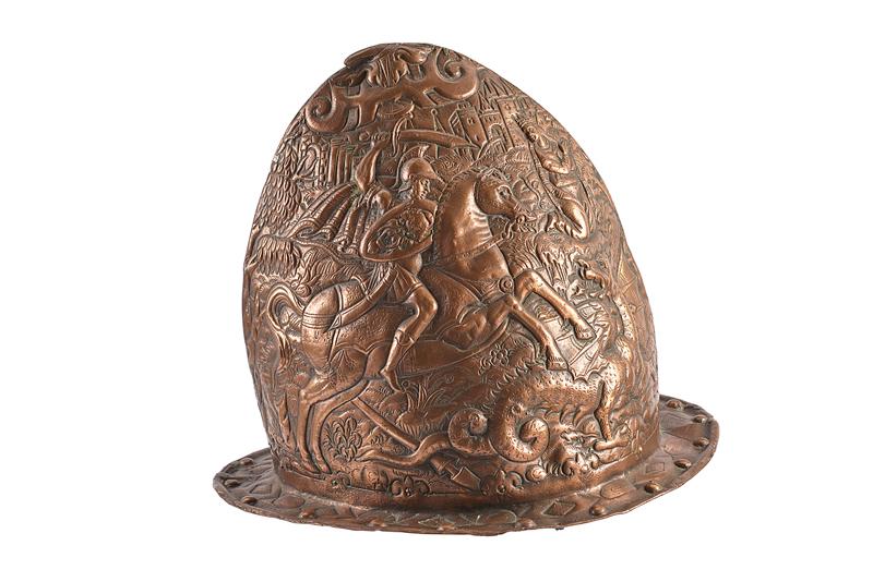 Zuccotto sbalzato in stile del 1600