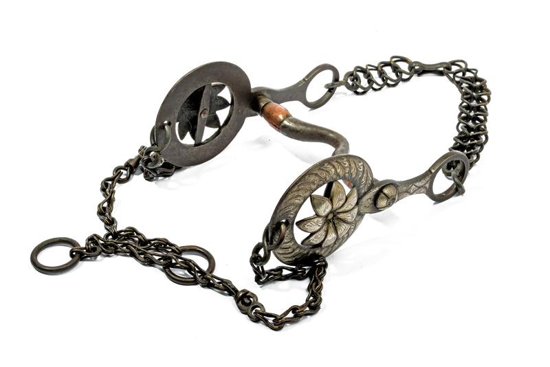Morso decorato in argento
