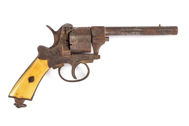 Revolver a spillo