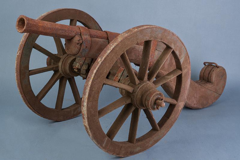 Cannoncino artigiano su affusto