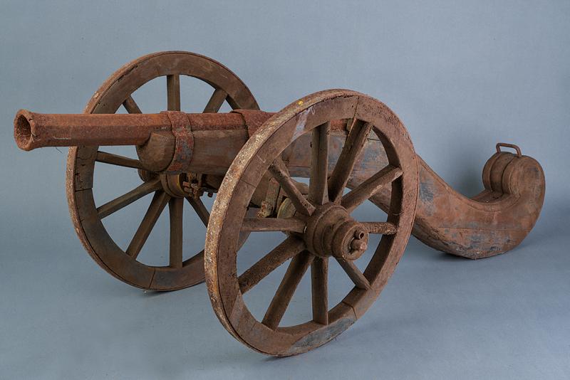 Cannoncino artigiano su affusto