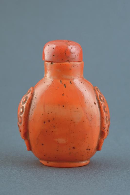 BELLA E RARA SNUFF BOTTLE IN CORALLO ROSSO