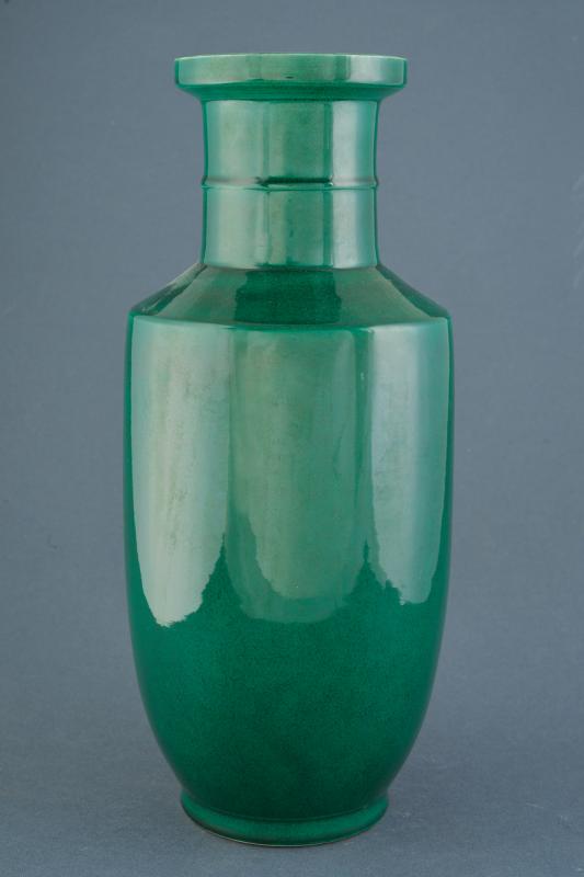 VASO ROULEAU MONOCROMO IN PORCELLANA