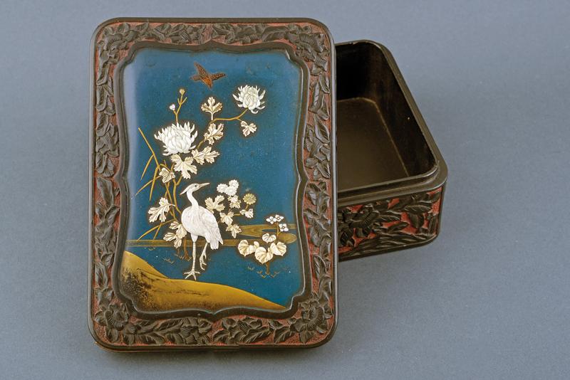 BELLISSIMA SCATOLA IN LEGNO LACCATO