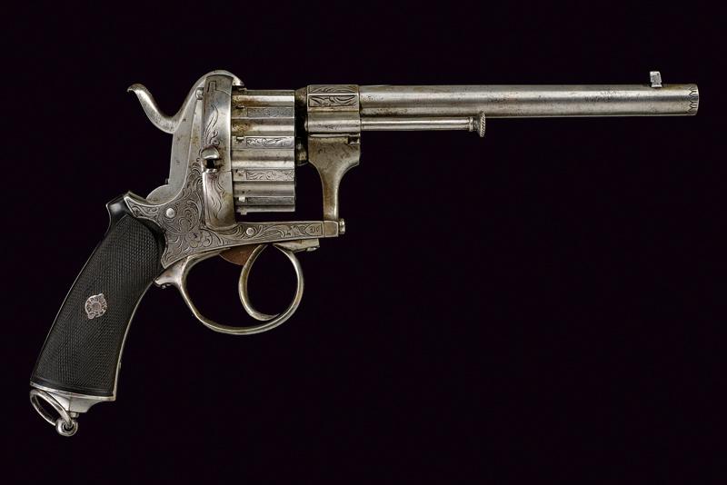 Revolver a spillo a dodici colpi