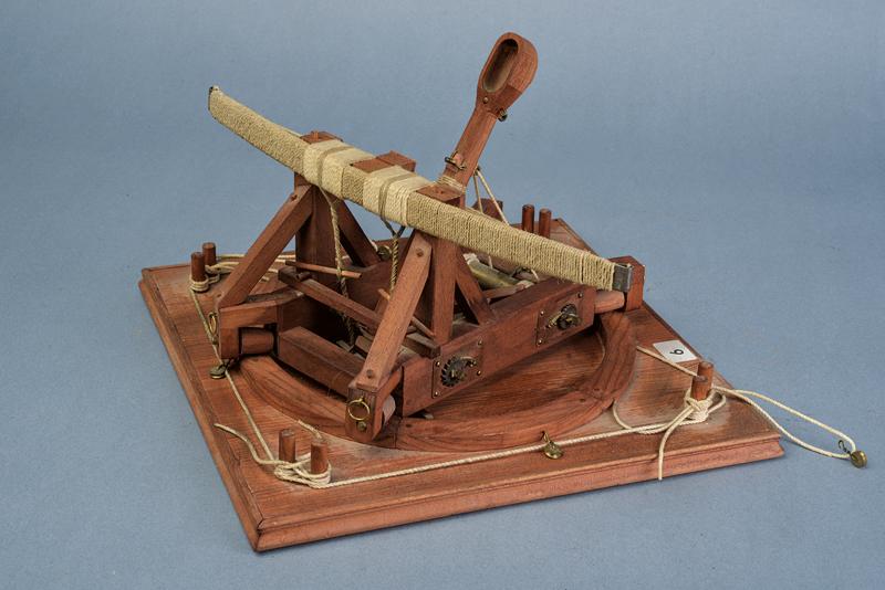 Modello di catapulta