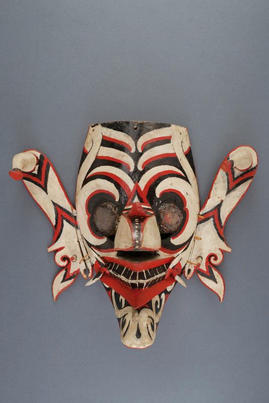 Maschera in legno