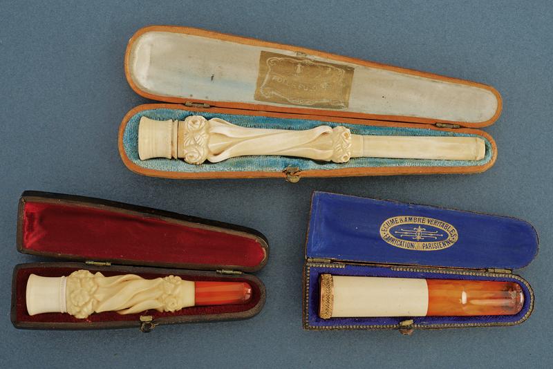 Lotto di tre bocchini in astuccio