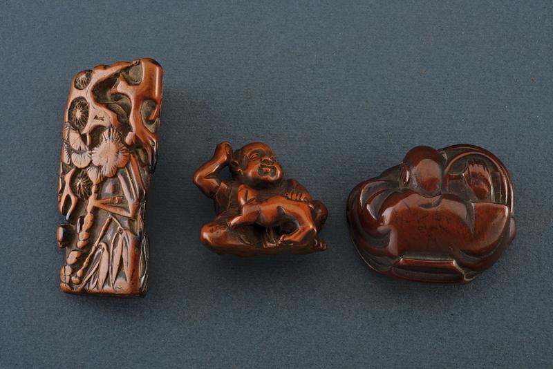 Lotto di tre netsuke