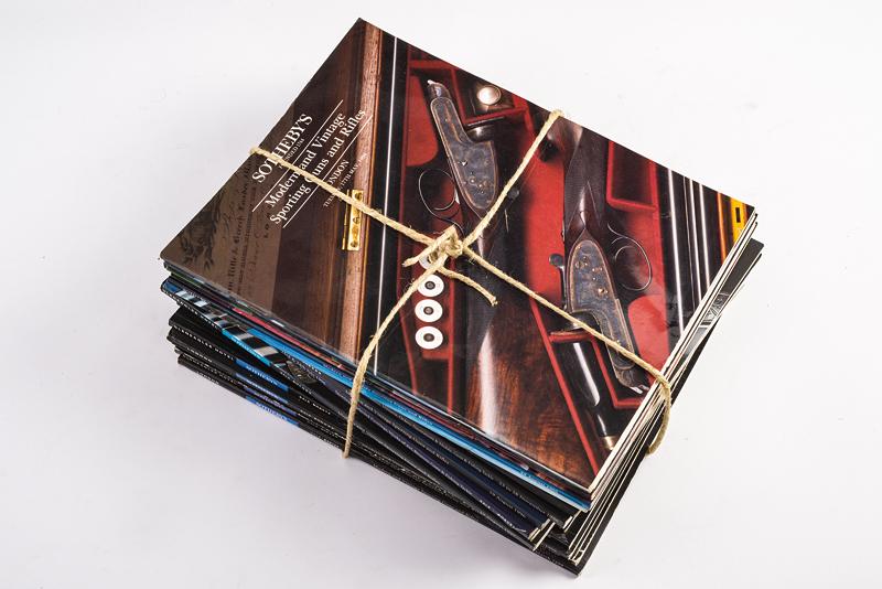 Sotheby's, lotto di cataloghi d'armi assortiti
