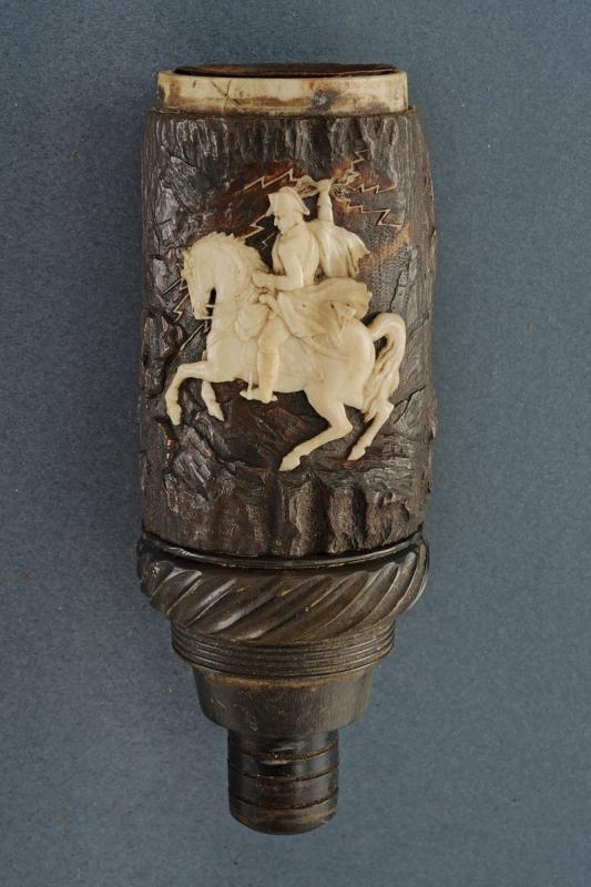Bellissima testa di pipa in corno di cervo con raffigurazione di Napoleone I