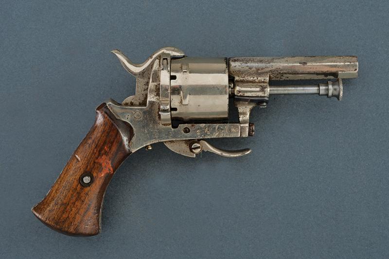 Revolver a spillo