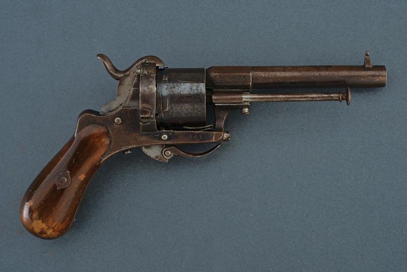 Revolver a spillo