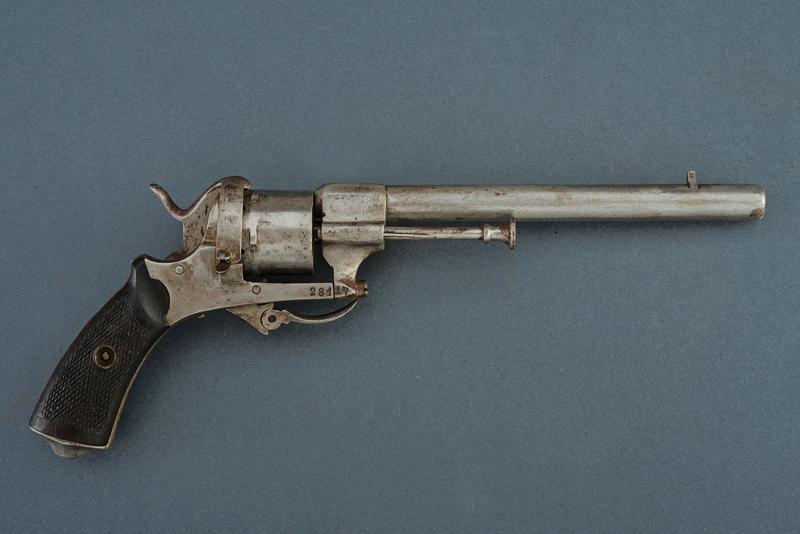 Revolver a spillo