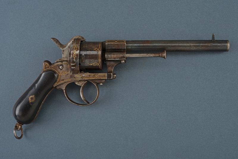 Revolver a spillo