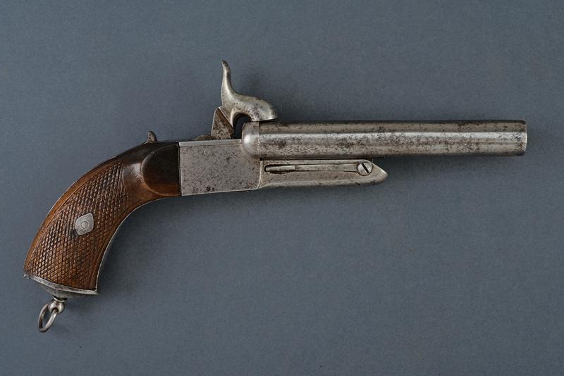Pistola a spillo a due canne