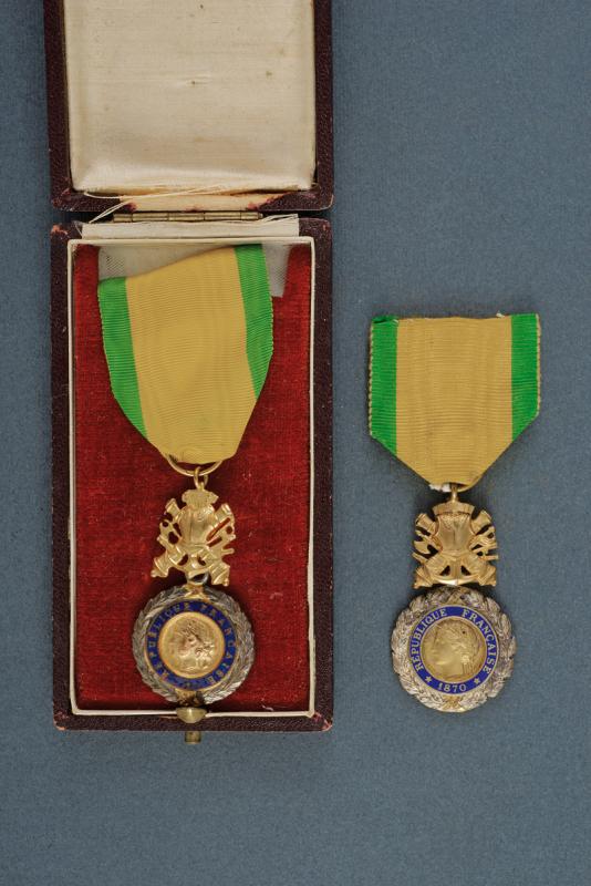 Lotto di due Medaglie Militari