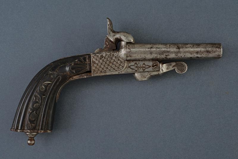 Pistola a spillo a due canne
