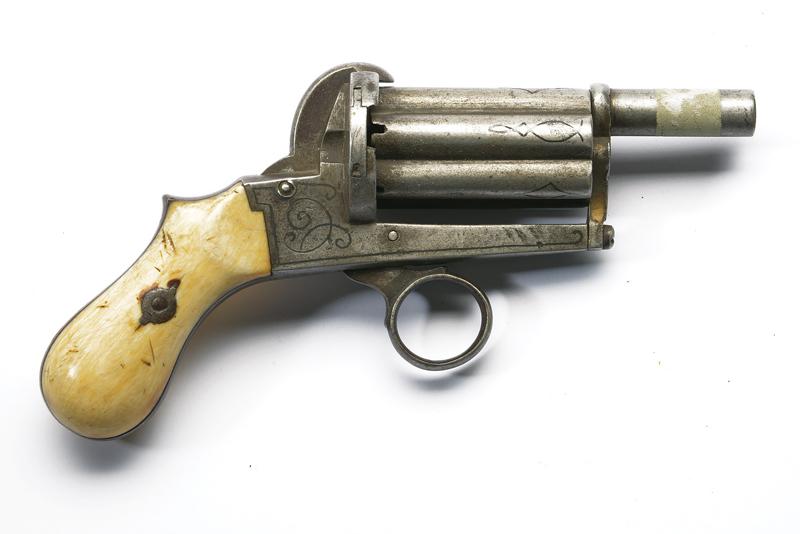 Pepperbox revolver a spillo