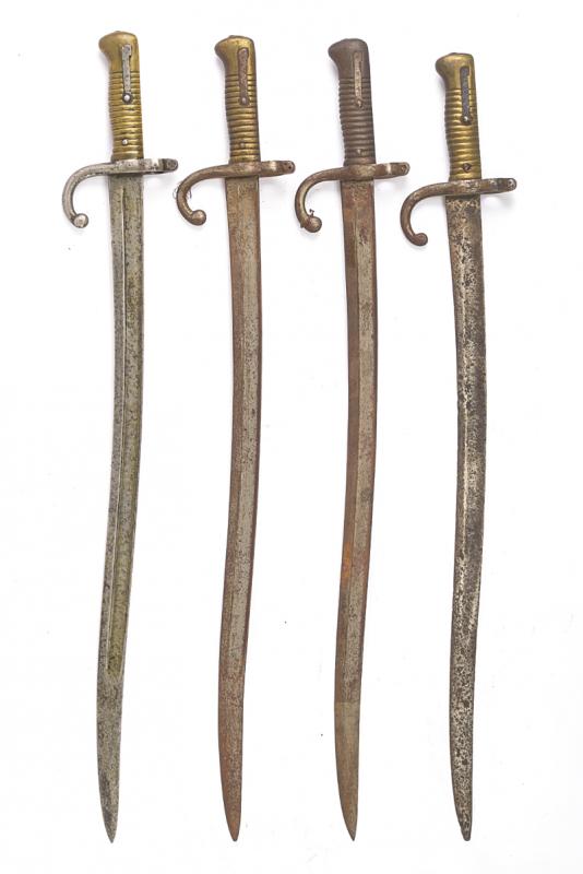 Lotto di quattro baionette Chassepot Mod. 1866 