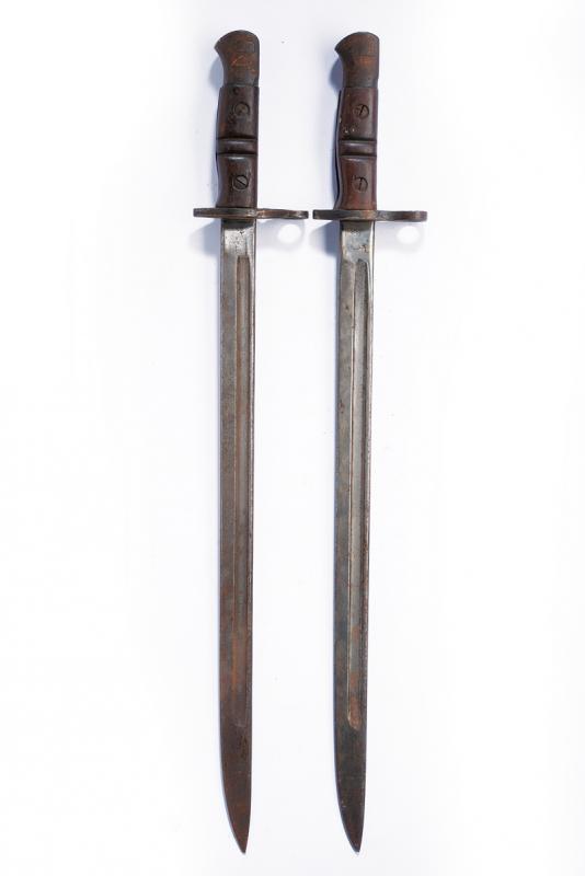 Lotto di due baionette Remington Mod. 1913