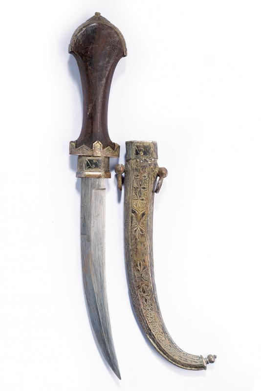 Koummiya montato in argento
