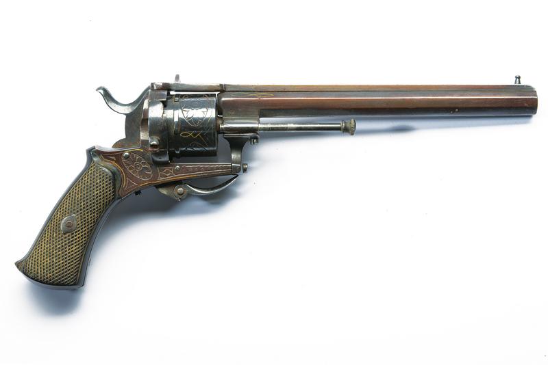 Revolver a spillo