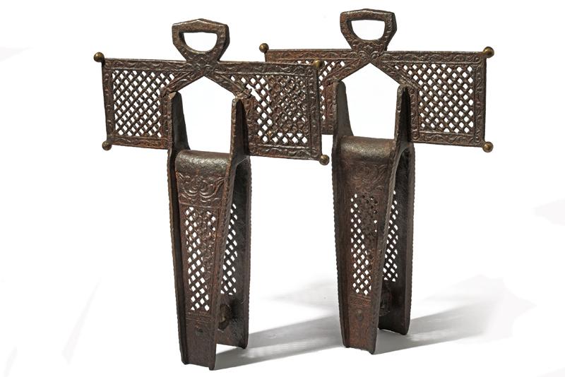 Rarissimo paio di staffe cruciforme