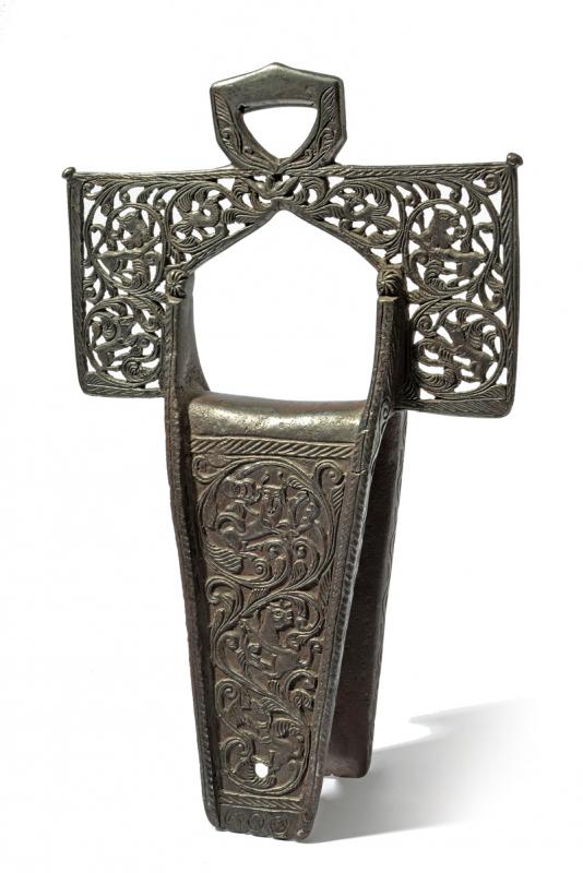 Rarissima e bellissima staffa cruciforme