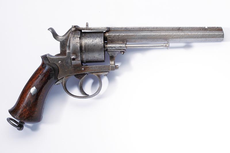 Revolver a spillo
