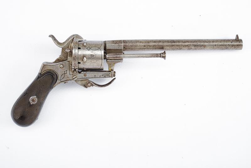 Revolver a spillo