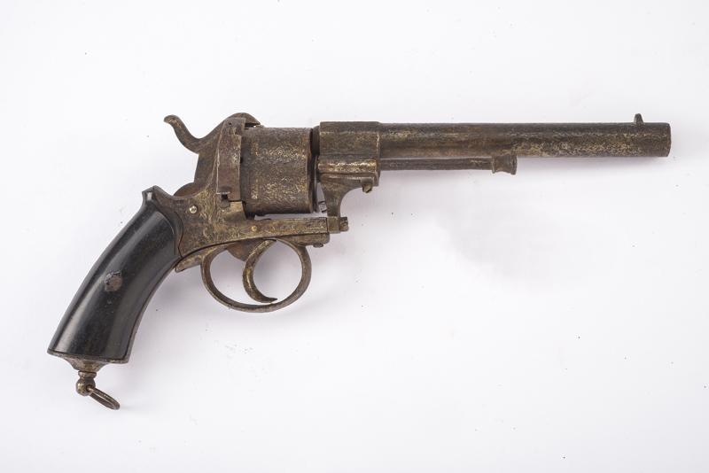 Revolver a spillo