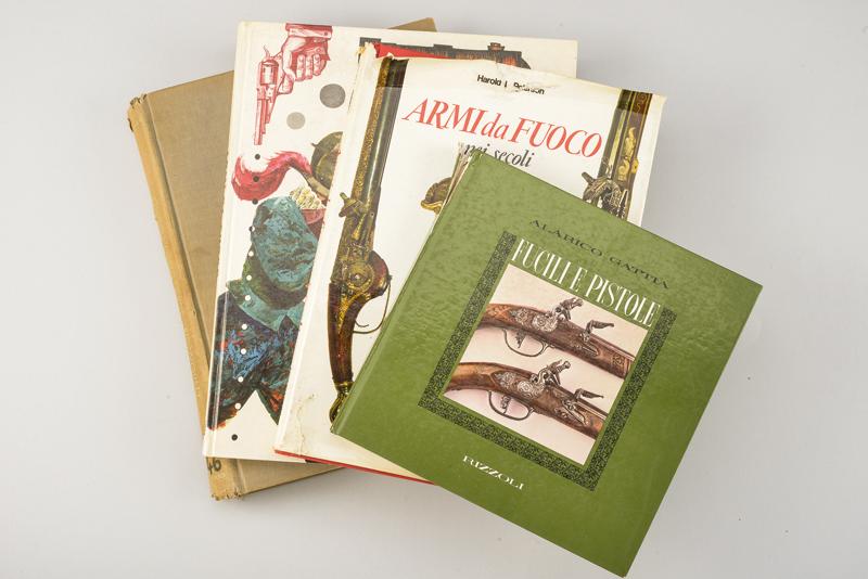 Quattro libri su armi antiche a fuoco