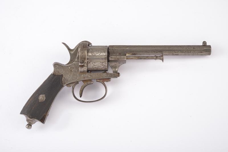 Revolver a spillo