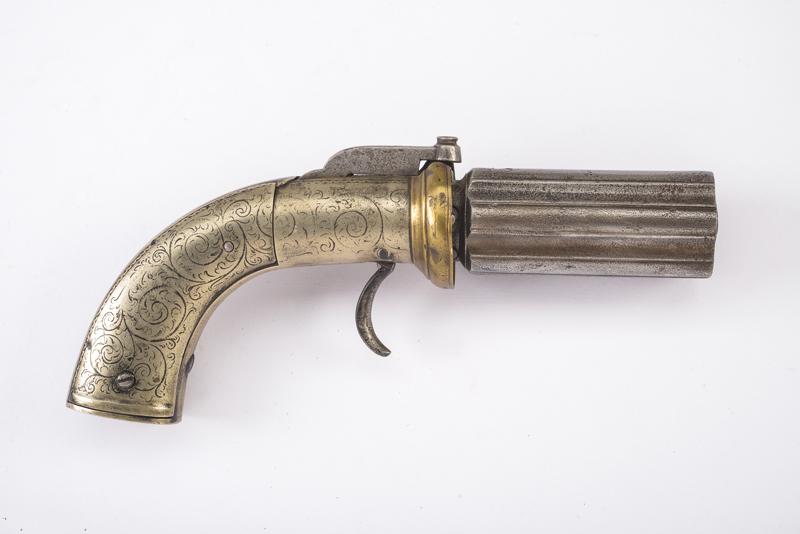 Pepperbox revolver a luminello