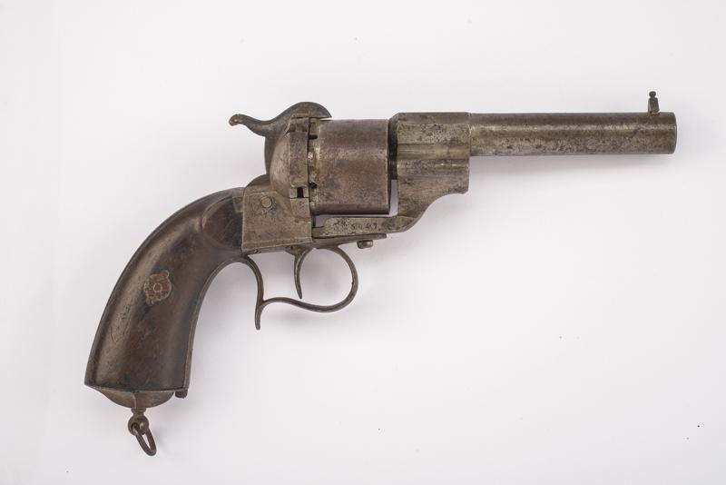 Revolver a spillo