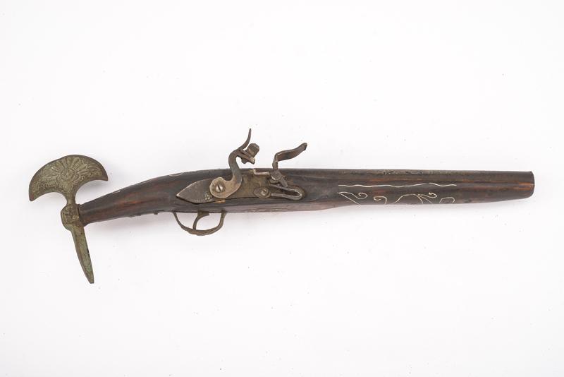 Ascia con pistola (replica)