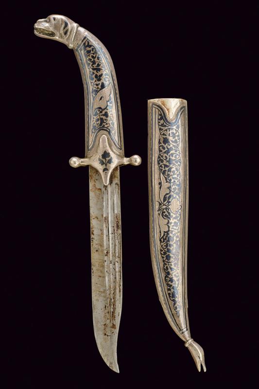 Coltello con fornimenti in argento