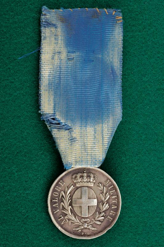 Rara Medaglia d'Argento al Valor Militare per la Campagna della Bassa Italia 1860 - 1861