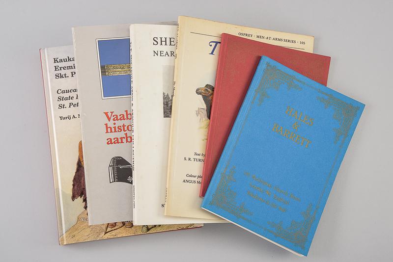Lotto di sei libri/cataloghi su armi antiche