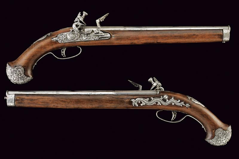 Interessante paio di pistole a pietra focaia con canne sovrapposte