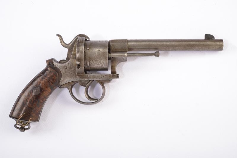 Revolver a spillo