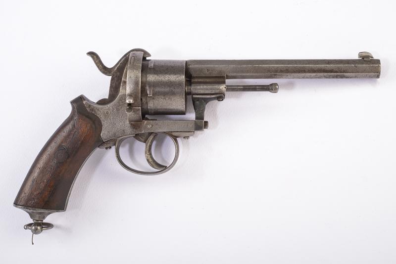 Revolver a spillo