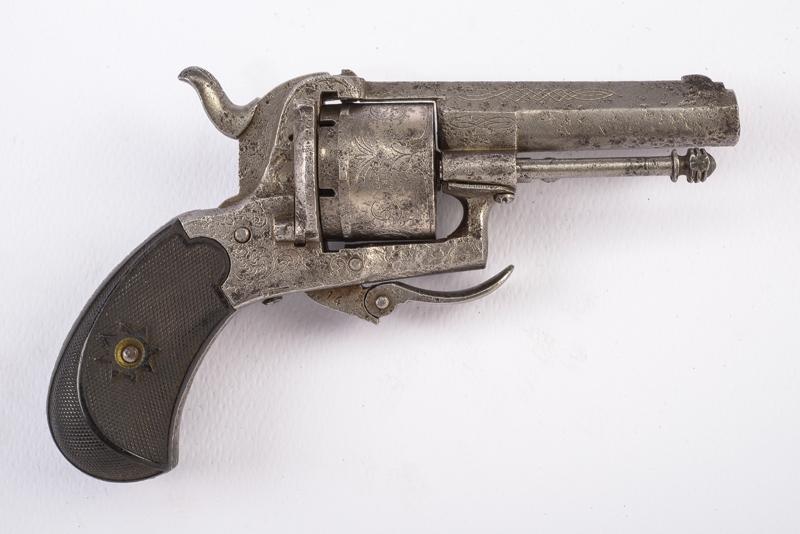 Revolver a spillo