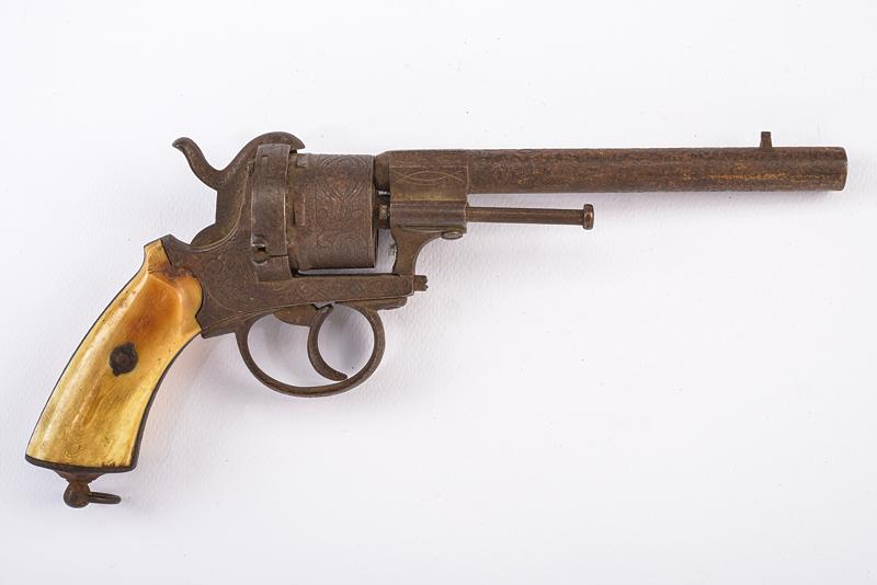 Revolver a spillo