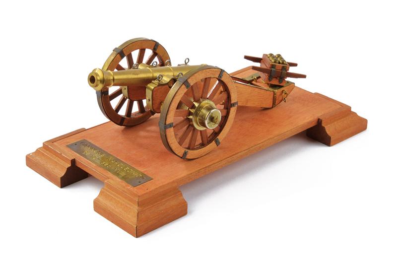 Piccolo modello di cannone