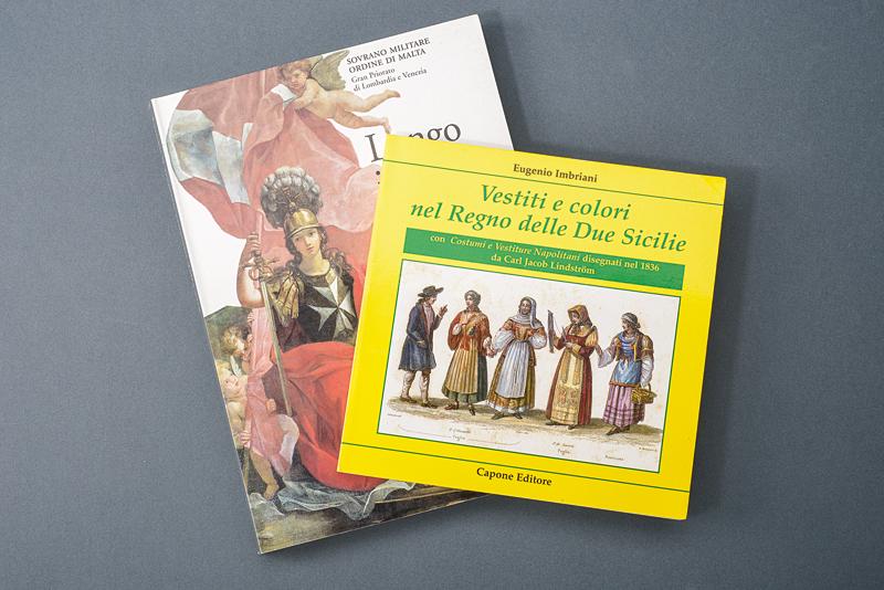 Lotto di due volumi di storia