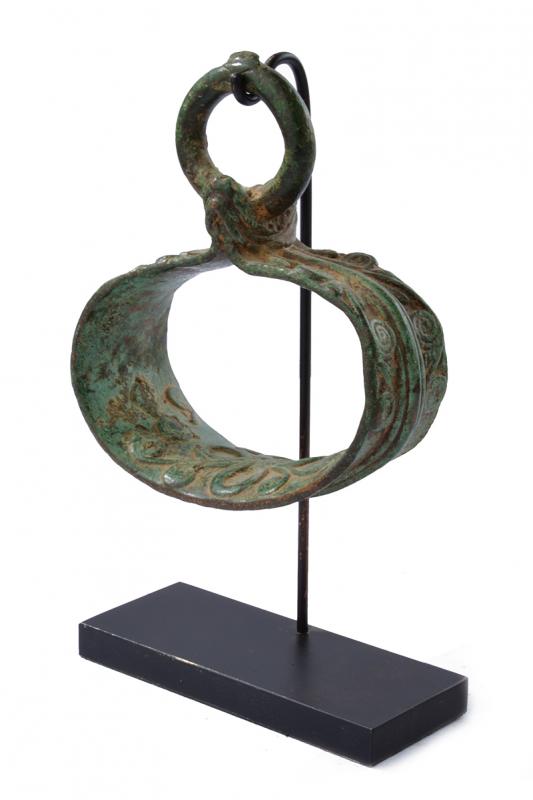 Staffa in bronzo