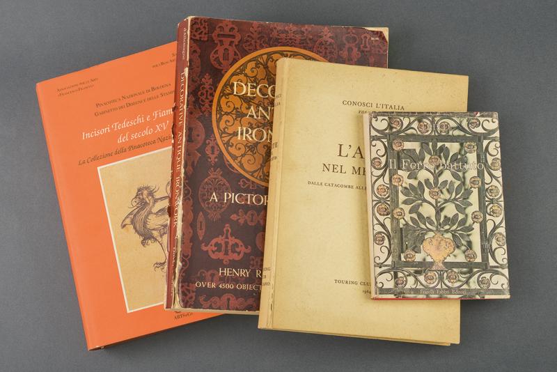 Lotto di quattro libri